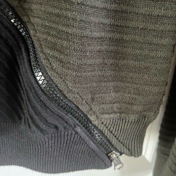 Assymetrical Olive/Black Sweater - Picture 2 of 3